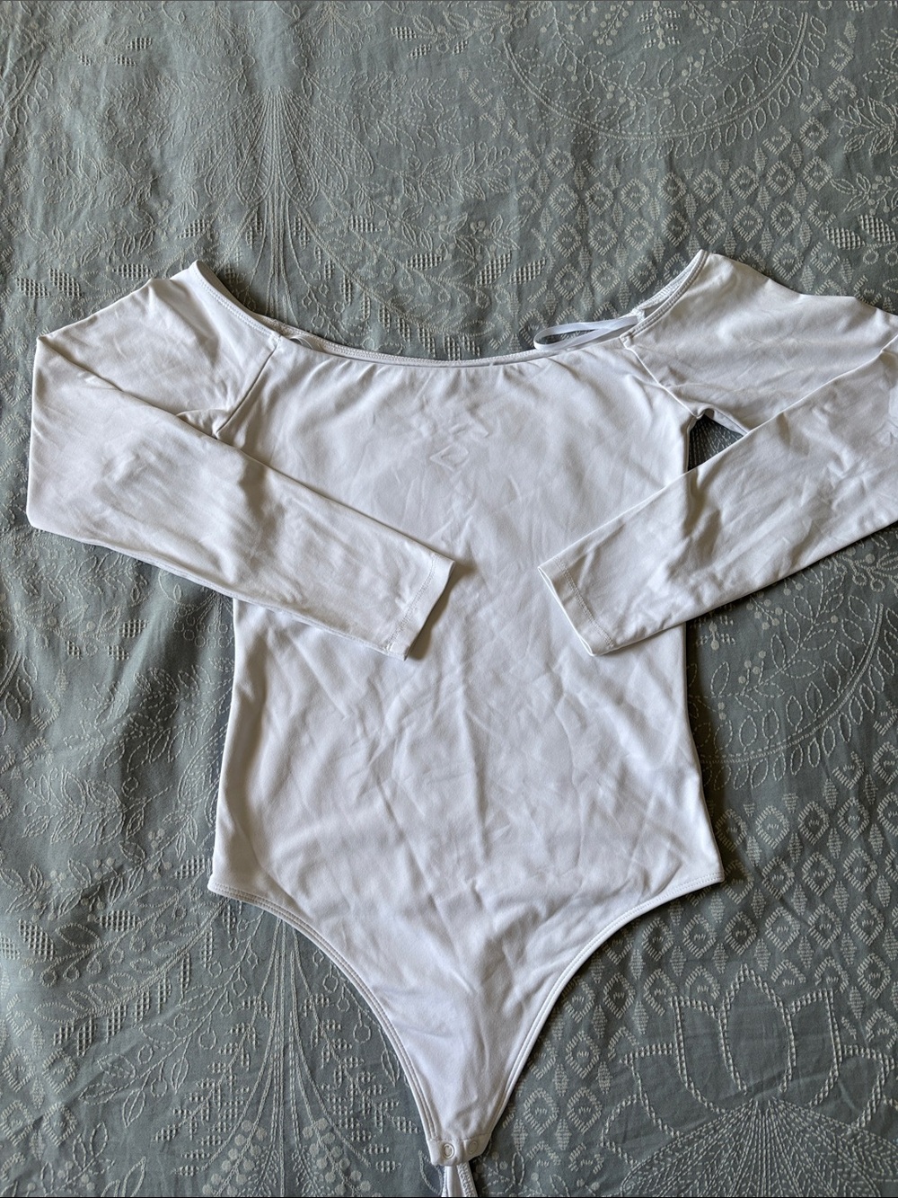 Babaton- White Long Sleeve Off-Shoulder Bodysuit